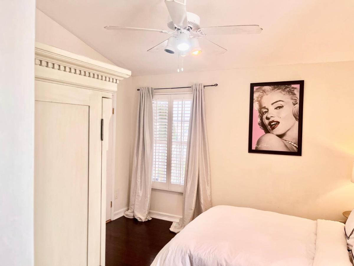 Hollywood Hills Homestay